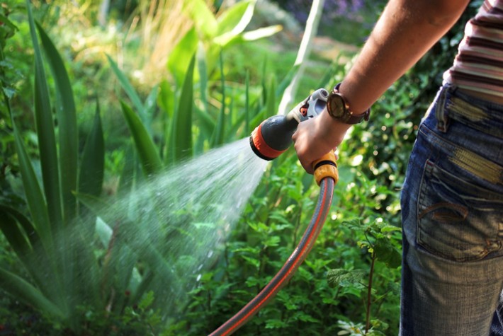 RESTMO Garden Watering Combo Metal Hose Wand High Pressure Hose Nozzle Quick Connect Fittings Included Thumb Flow Control Heavy Duty Hose Sprayer Easy to Reach Anywhere in Garden & Lawn 